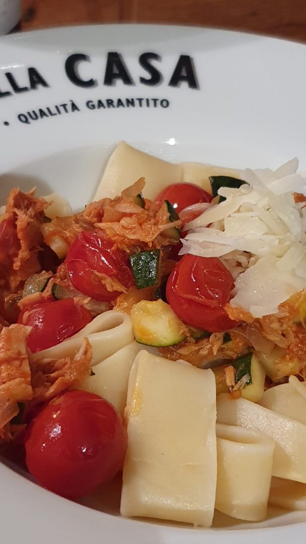 Tonijn pasta pakket met kerstomaten