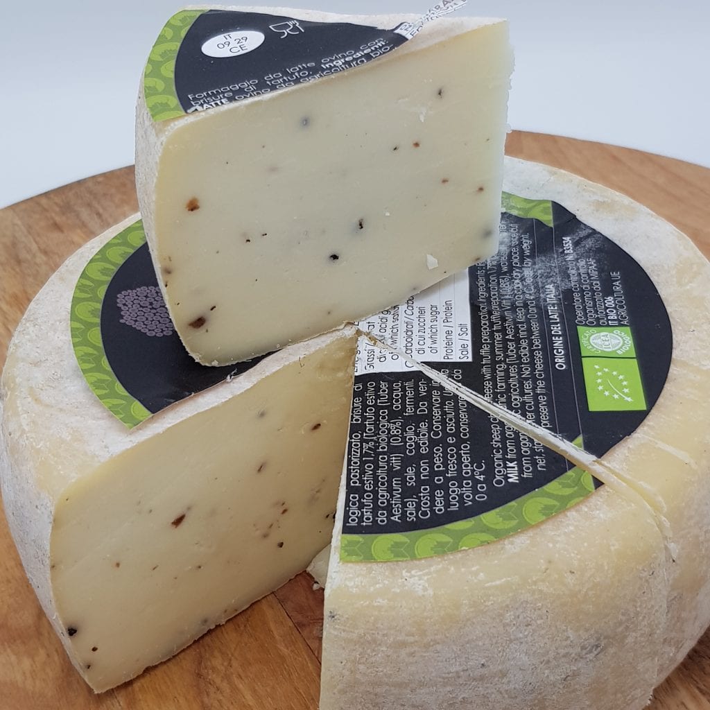 Truffelkaas biologische percorino uit Toscane