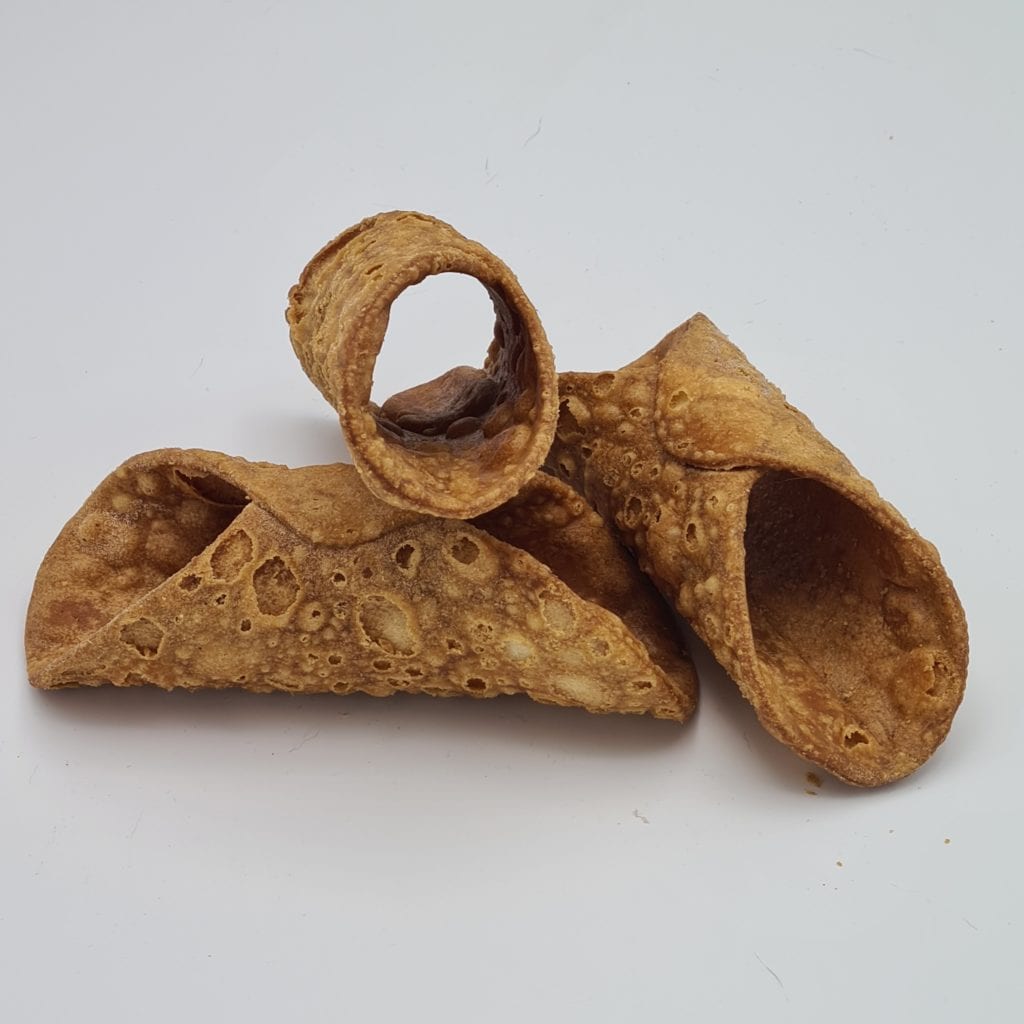 Cannoli rol leeg heerlijk om zelf te vullen met ricotta